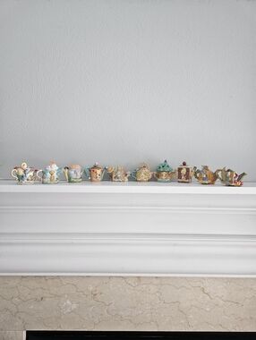 Vintage Precious Moments X Avon Enesco Monthly Mini Teapots Set Of 10
